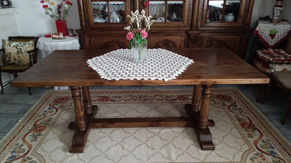 Mesa de Jantar em madeira maciça