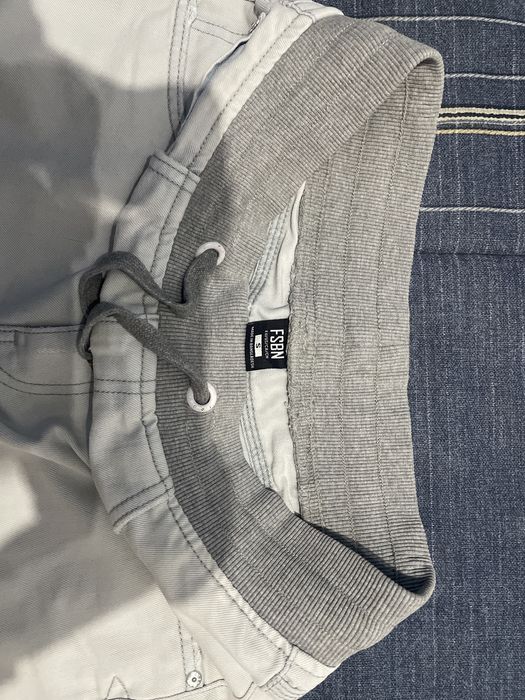 Calções Cinzentos F&H