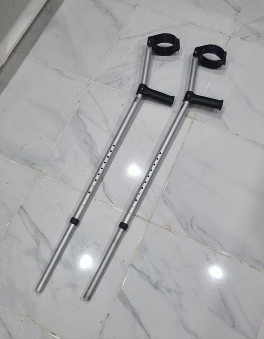 Moletas usadas em bom estado falta as borrachas