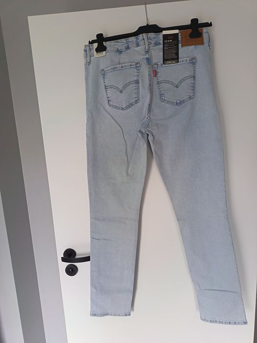 Spodnie Levi's 712 slim