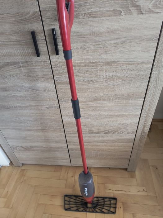 Mop ze  spryskiwaczem Vieda