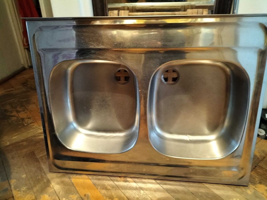 Zlewozmywak z stali nierdzewnej