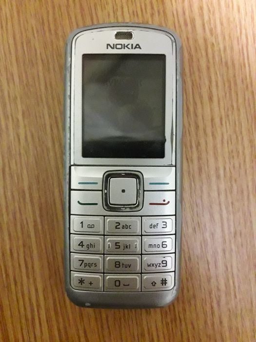 Телефон Nokia 6070