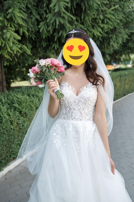 Весільна сукня. Фата і діадема в подарунок
