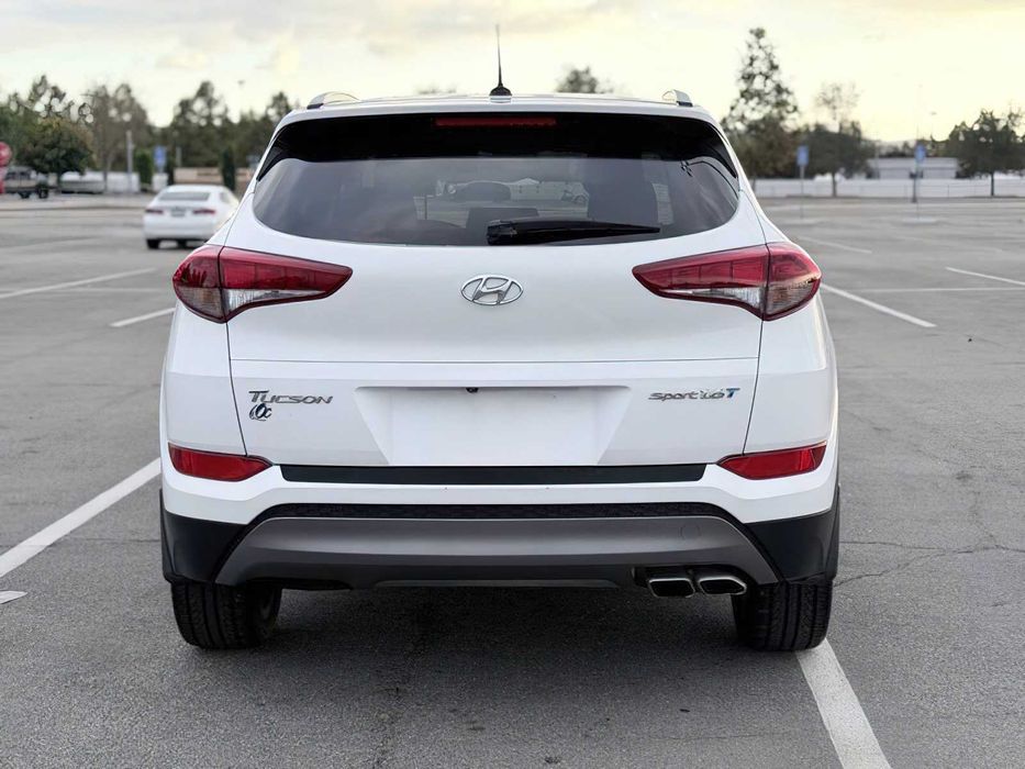Hyundai Tucson      2016