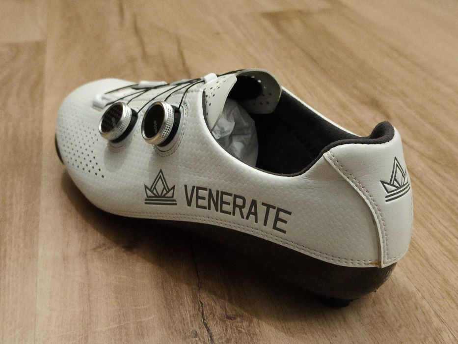Sapatos de Ciclismo VENERATE ROAD 2.0 Termo-moldáveis  "Novos"