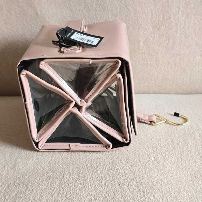 Kosmetyczka podróżna marki Therapy London , nowa