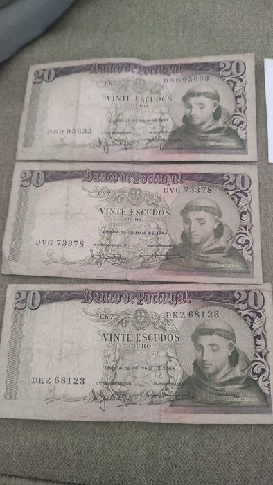 Três notas de 20 escudos 1964
