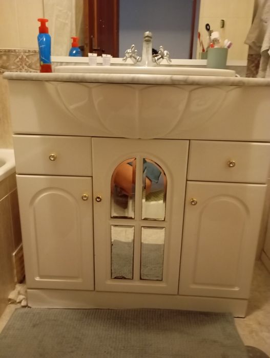 Conjunto móvel lavatório espelho e torneira