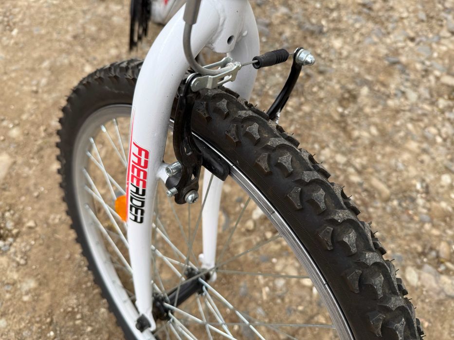 Ровер для підлітка  другий для дівчинки.   Італія