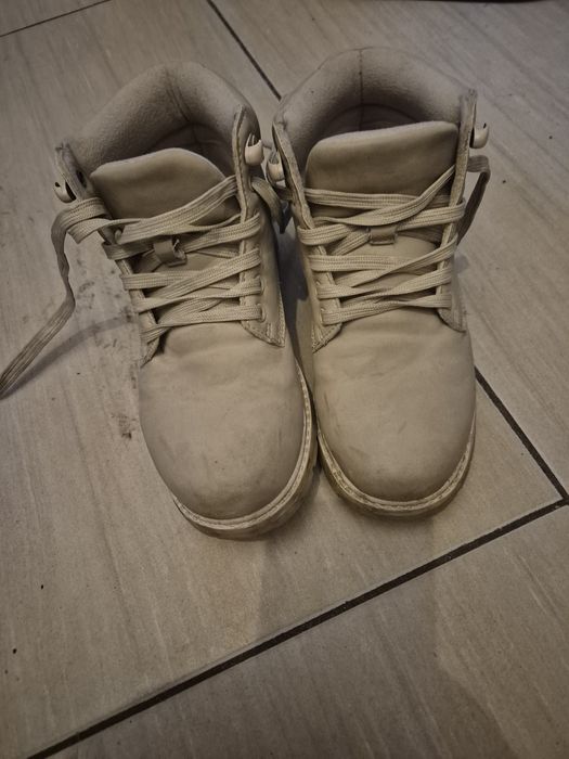 Buty trapery białe kremowe 32 zimowe