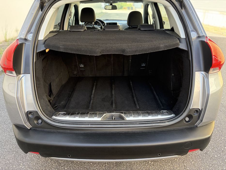 Peugeot 2008 1.2 Allure - Teto Panorâmico