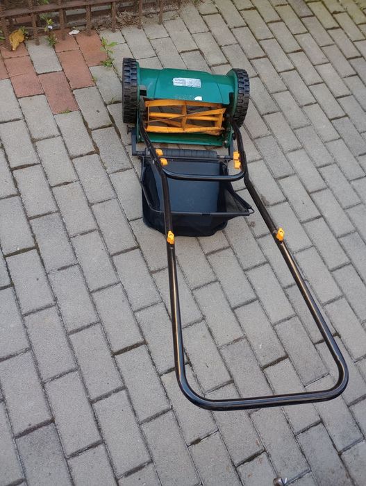 Kosiarka ręczna 30 cm koszenia