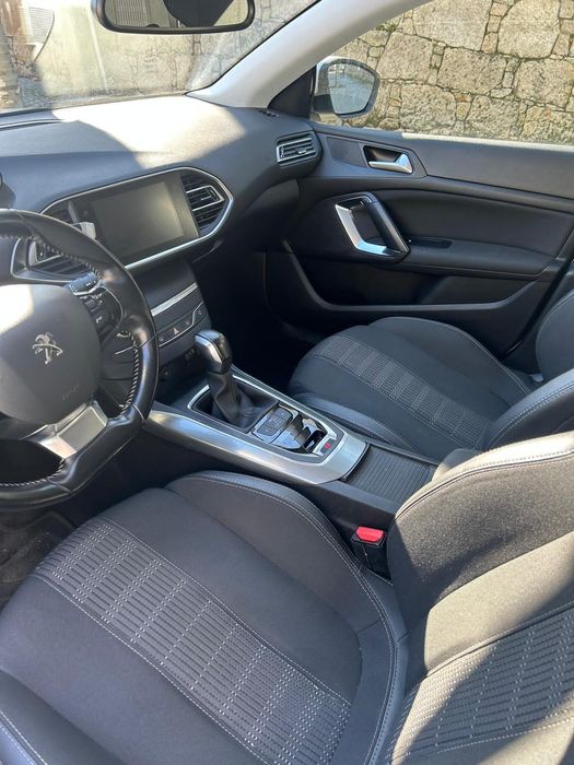 Carrinha Peugeot 308 Pure Tech