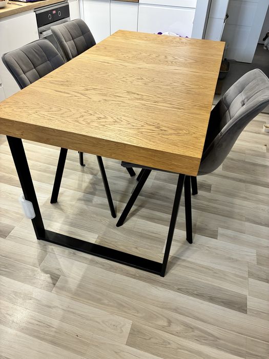 Solidny drewniany stół 150 x 80 (z dodatkowym blatem 50 cm)