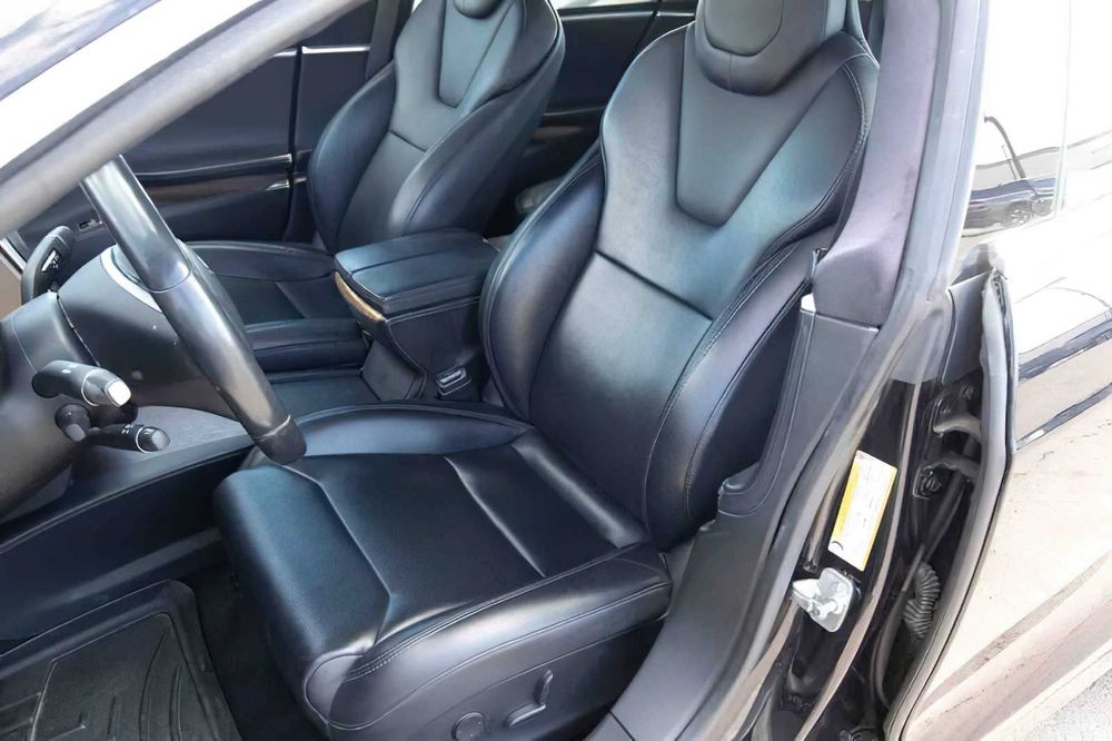 Tesla Model S P100D      2017