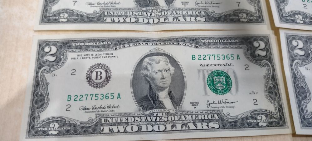 Продаж купюри 2 долара 2013; 2017  та 1  долар  2009.,2017