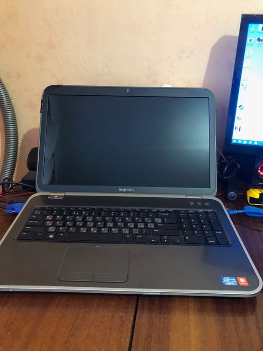 Ноутбук Dell Inspiron 5720 (17R)