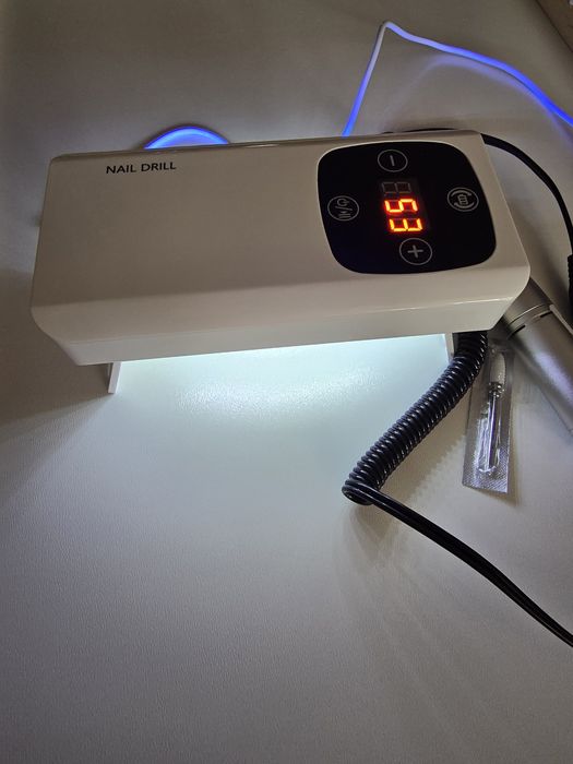 Фрезер для манікюру з акумулятором та лампою