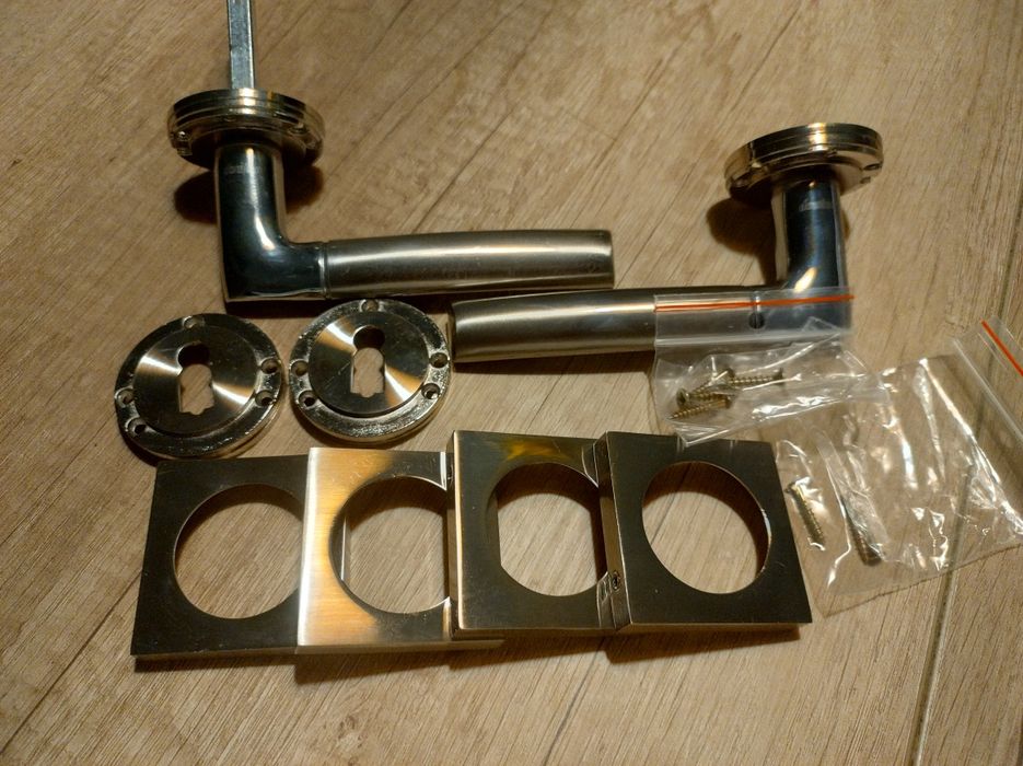 Klamka uchwyt drzwiowy