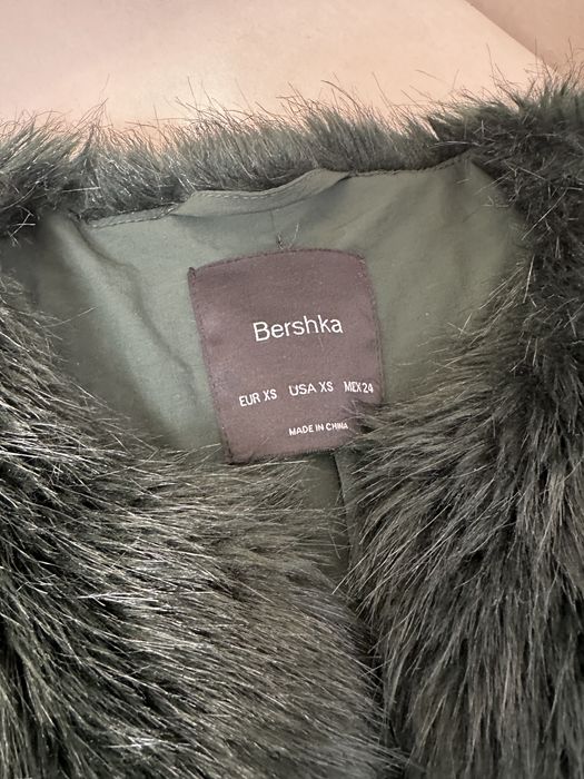 Шубка Bershka xs