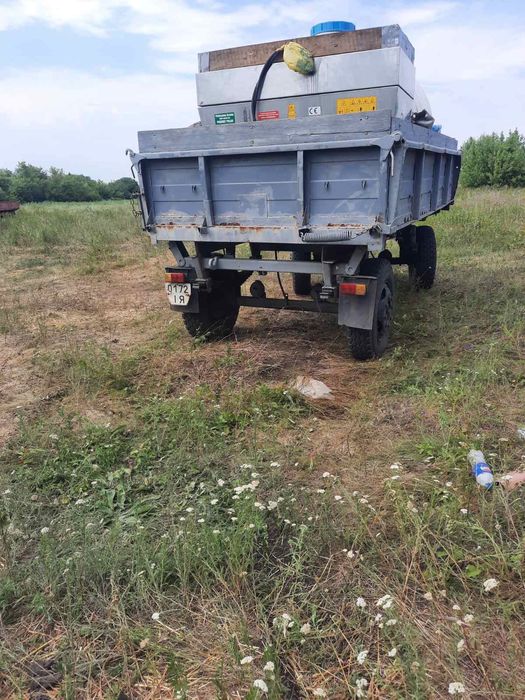 Прічіп ГКБ 819 (зіловський) з документами