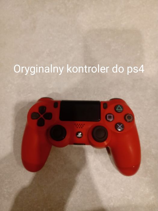 Konsola PS4 z padami, podkładką chłodząca i  gratis kable.
