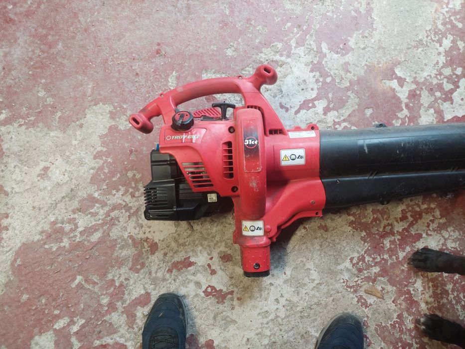 Садовий пилесос ветродуйка.