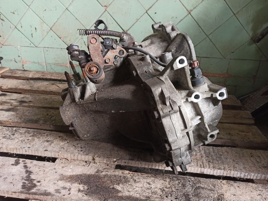 КПП F5M411R7B5 Mitsubishi Lancer 9 1.6 бенз 4g18 МКПП Мітсубіші ланцер