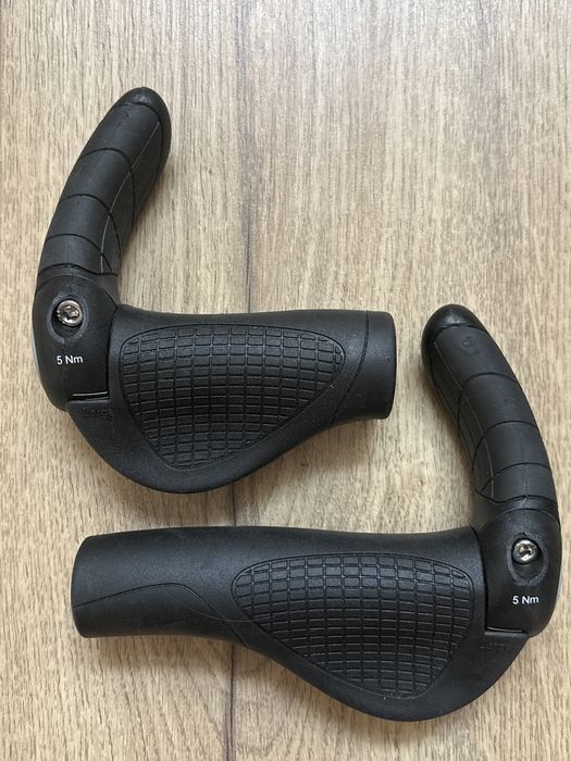 Chwyty Ergon GP3 (472)