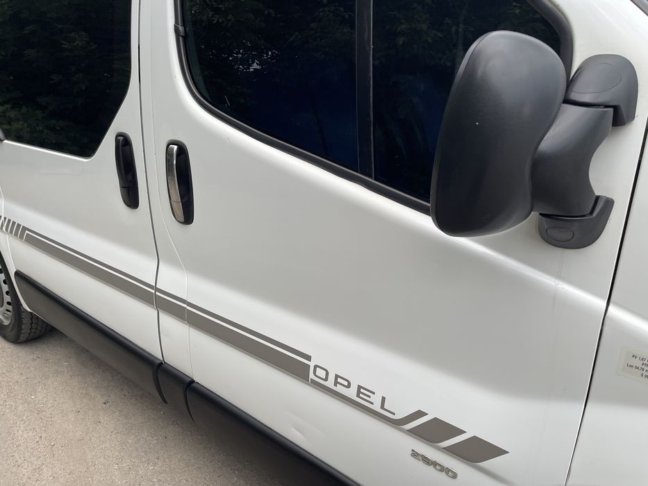 Продам Opel Vivaro