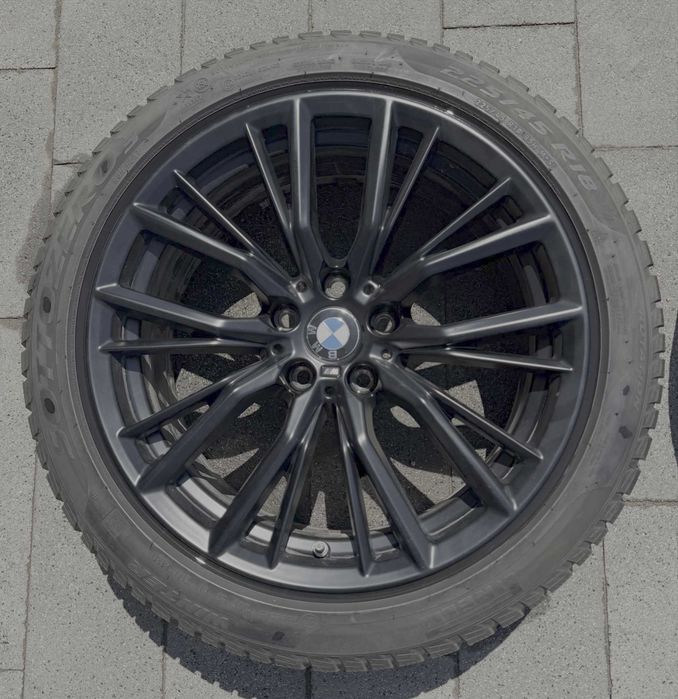 Oryginalne koła zimowe BMW G20 G21 G22 796M 18" + opony Pirelli Run Flat 225/45R18 255/40R18