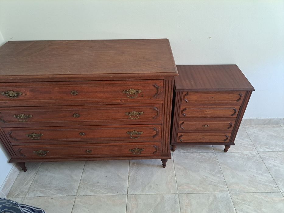 Cómoda antiga em madeira-oferta da mesa cabeceira pequena