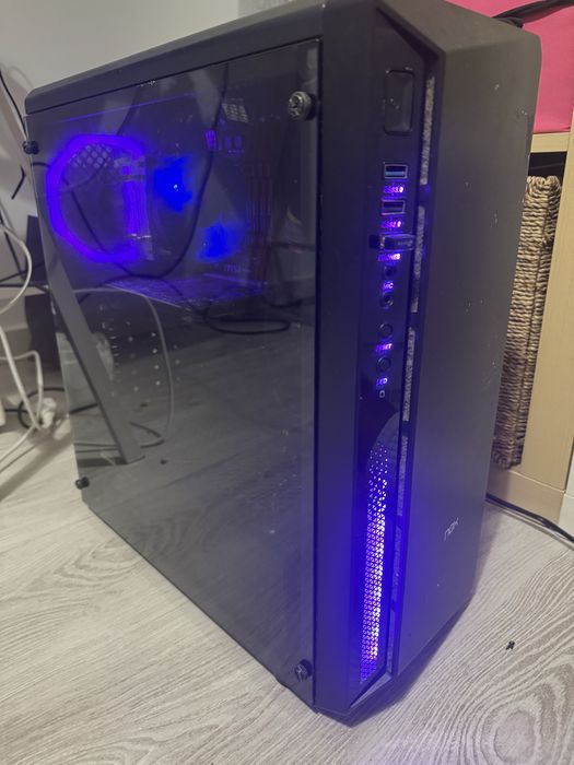 PC  – i5 / GTX 1050 Ti / 16GB RAM / 1TB