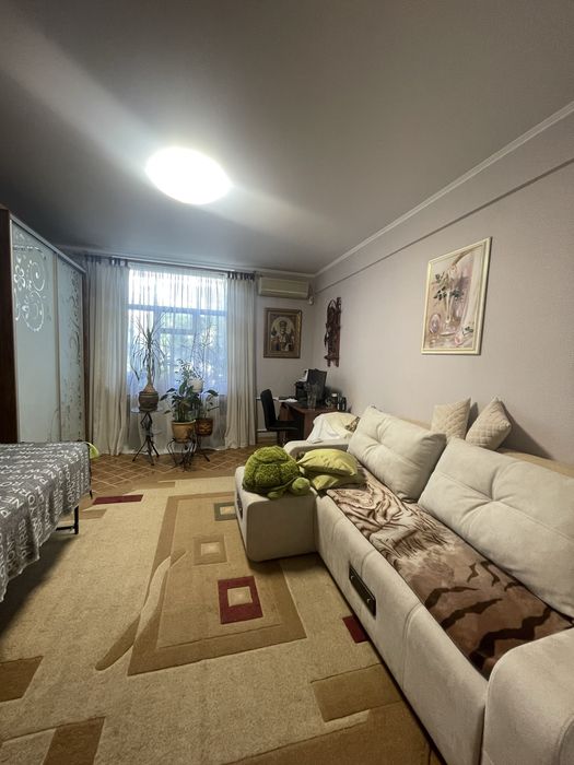 Продажа 3х комнатной сталинки на 96 квартале