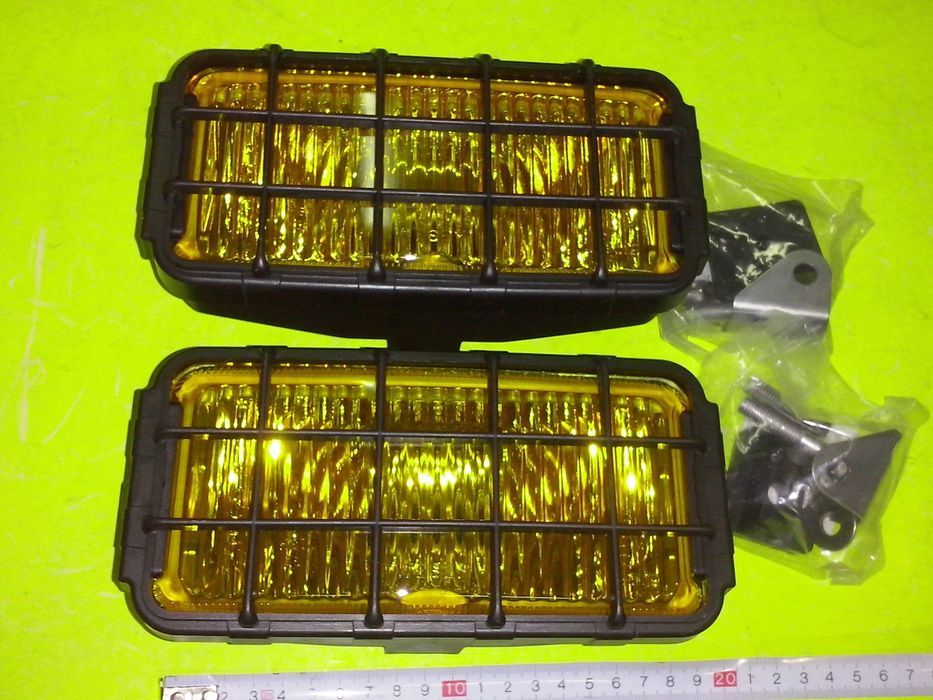 Par Faróis nevoeiro Mercedes T1 e T2 207D 307D 308D NOVOS