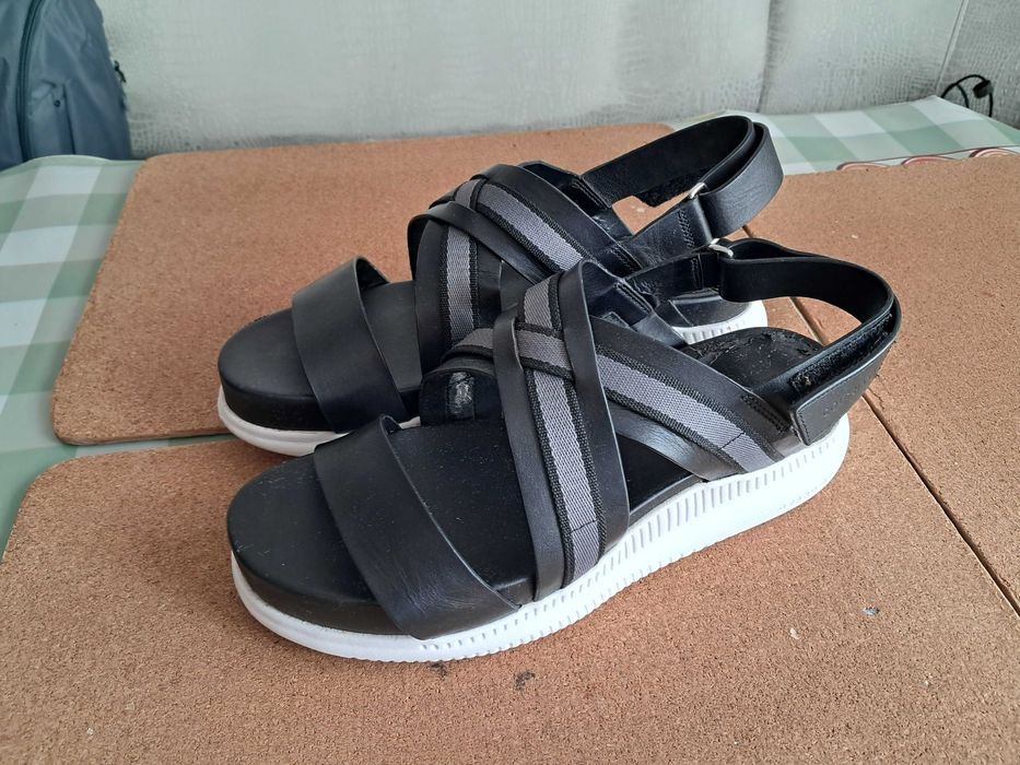 Жіночі босоніжки Cole Haan