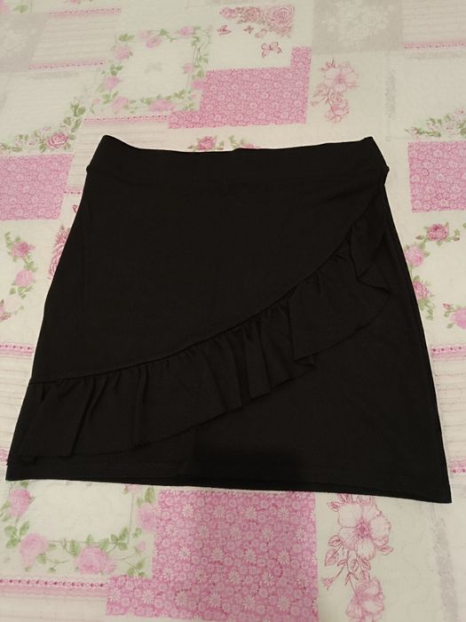 Minissaia preta tamanho 40