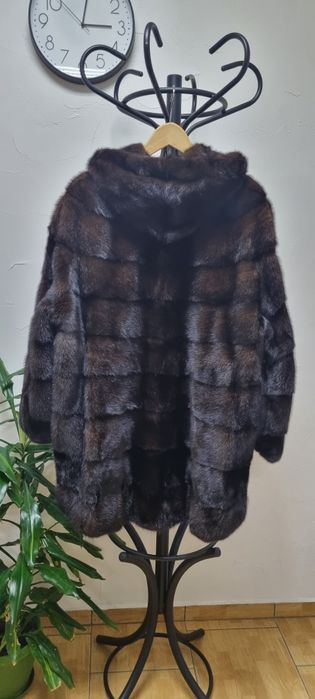 Продам норковую шубу большого размера