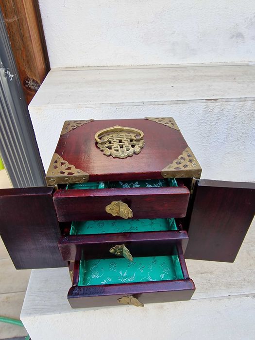 Guarda Joias Raríssimo