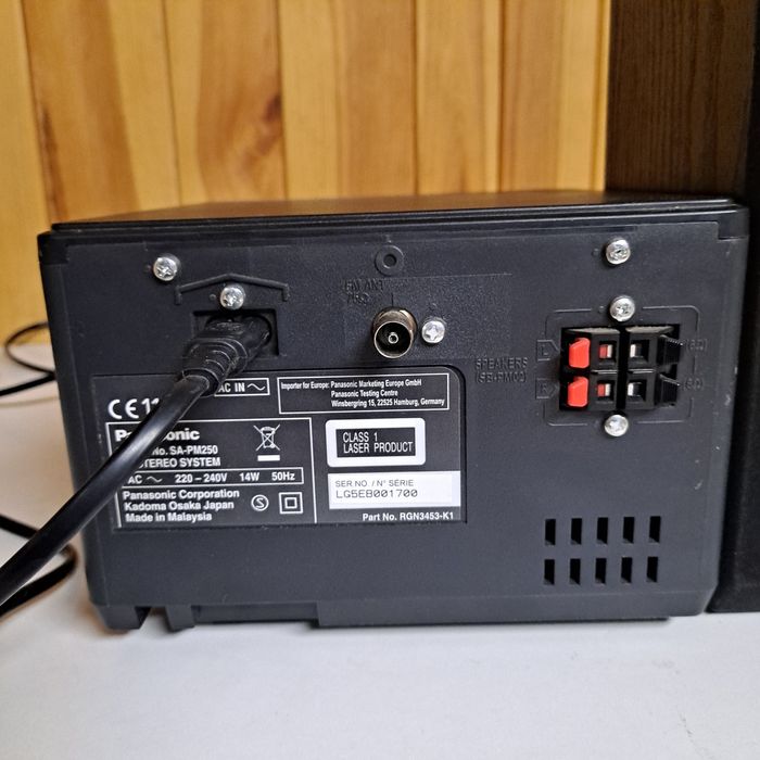 Miniwieża Panasonic SA-PM250 – Kompaktowy system audio z CD, Bluetooth