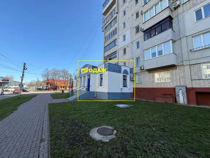 Фасадне приміщення 98.5 м² у самому центрі Прилук – під ваш бізнес!