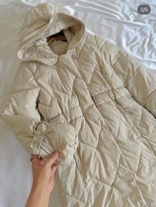 Куртка з акцентом на талії