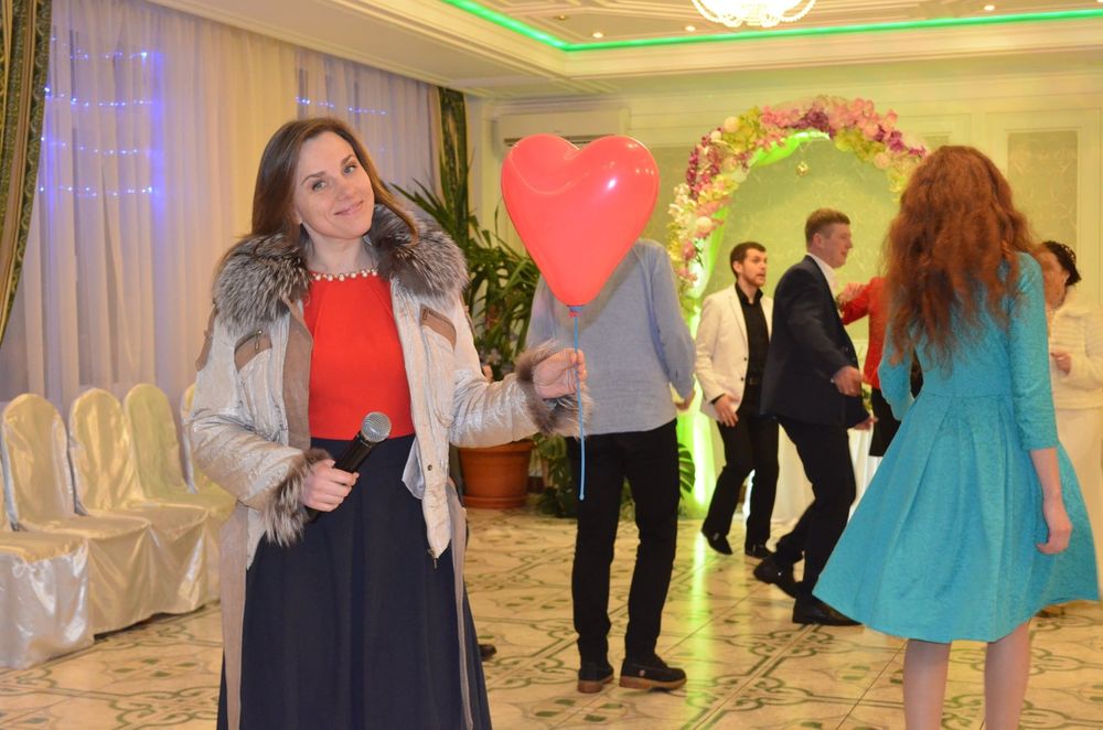 Ведуча+Dj, тамада, співачка - 8900 грн.