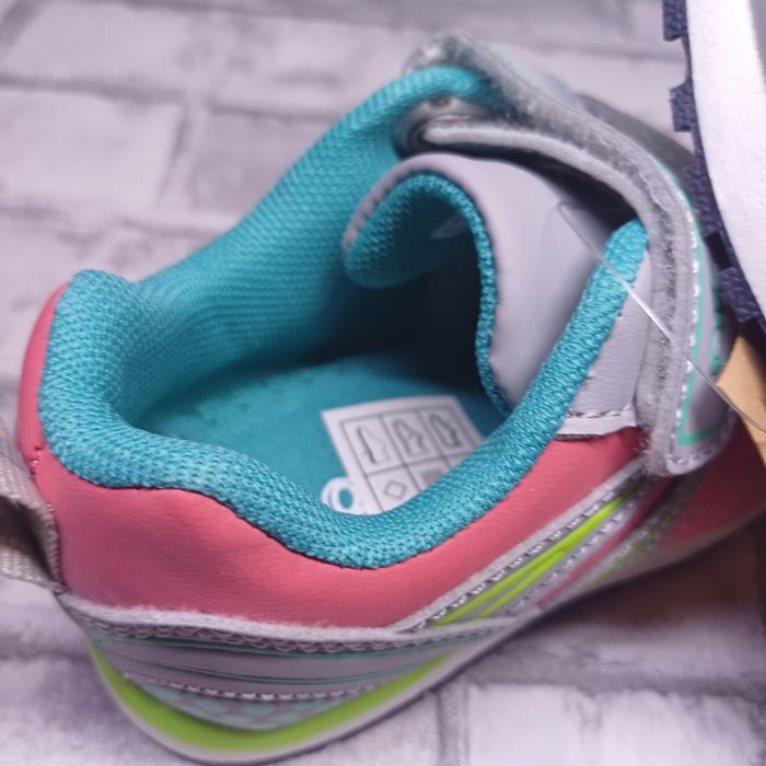 Nowe buty sportowe roz 25