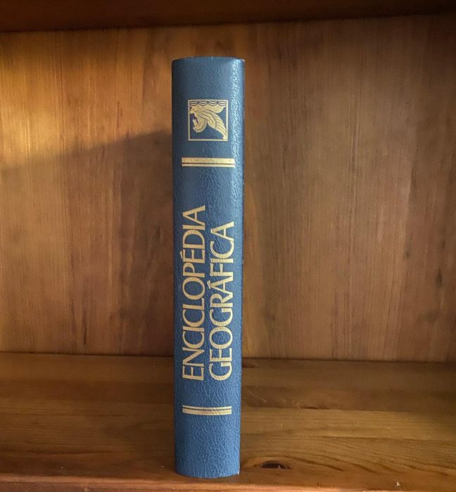 Livro Oco - Livro Secreto - Hollow Book - Secret Book