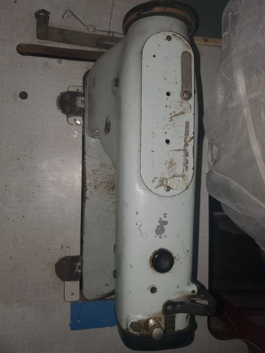 Промышленная швейная машинка 1шт