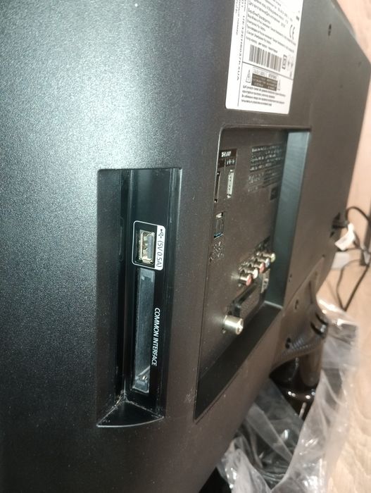Продам телевізор samsung 32 дюйма LED TV 6030 6 серія