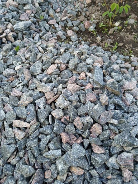 Щебень гранитный фракции 10-20, 20-40,40-70 мм, бутовый камень, Щебінь