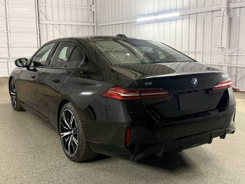 2024 BMW i5  M60
